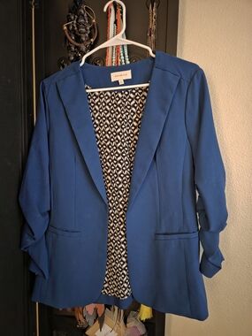 Skies Are Blue Women's Royal Blue Open-Front Blazer